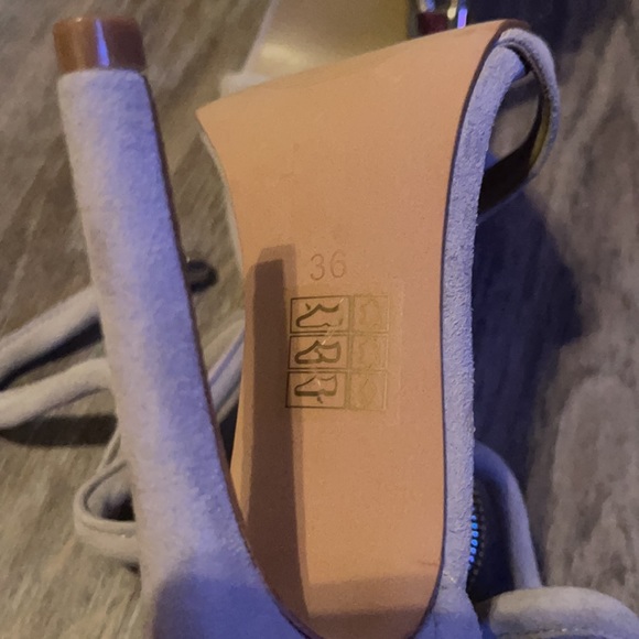 The Mode Collective Mink Sandal in Oyster Suede Size 36 (6) - Picture 13 of 16